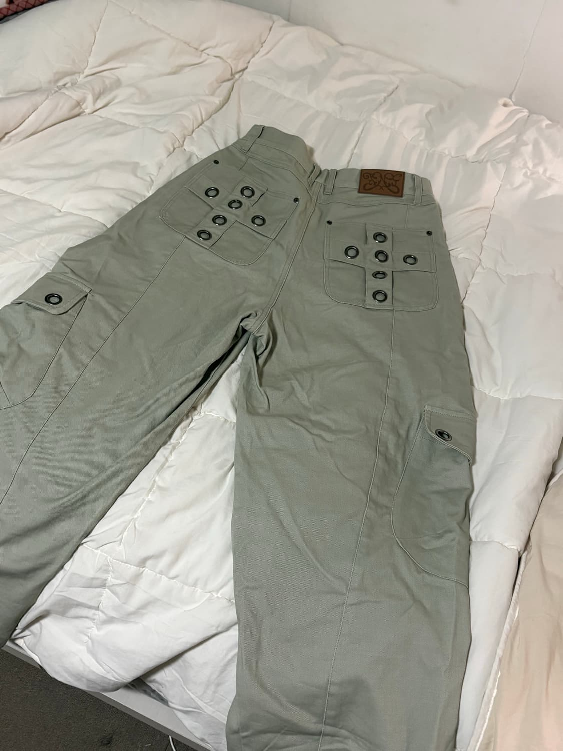 팬시클럽 크로스 포켓 카고 팬츠 (ASH KHAKI)  상품이미지3