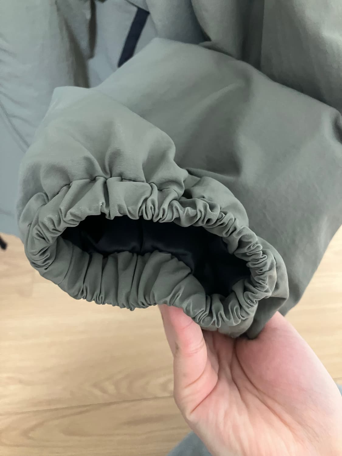 다이닛 하이 칼라 봄버 점퍼 인 카키 상품이미지6