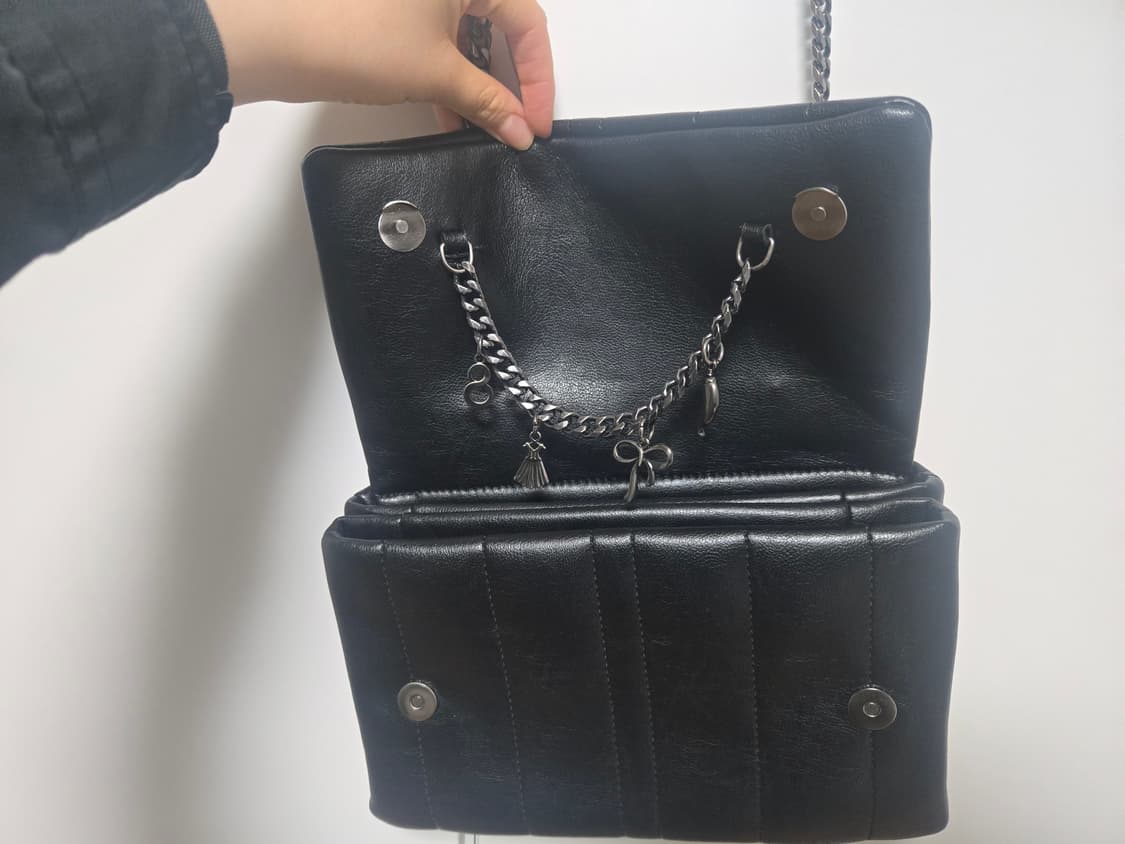 자라 참 퀼링 숄더크로스백 상품이미지3