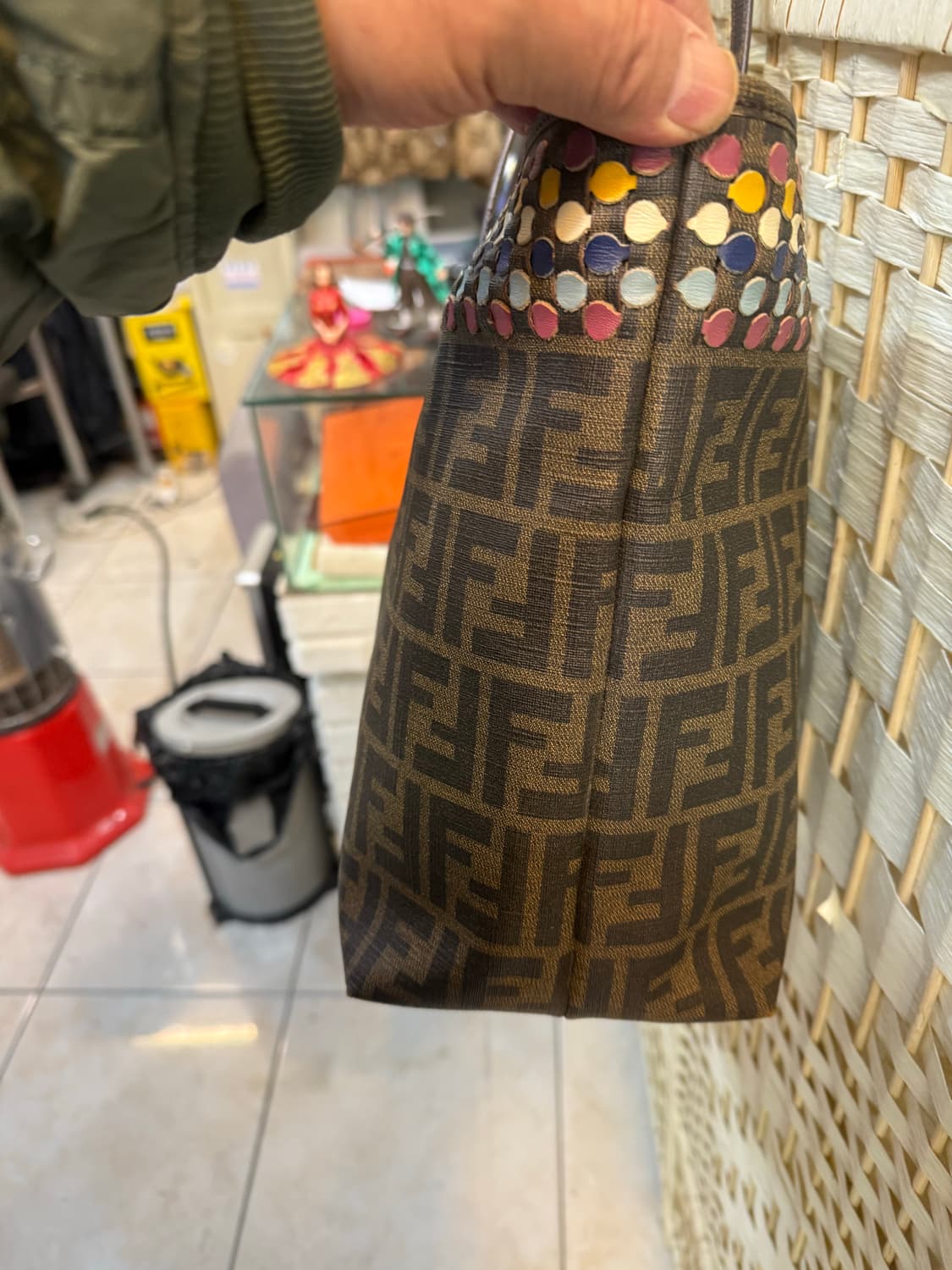 정품 펜디 주카 쇼퍼백 팝니다 상품이미지2