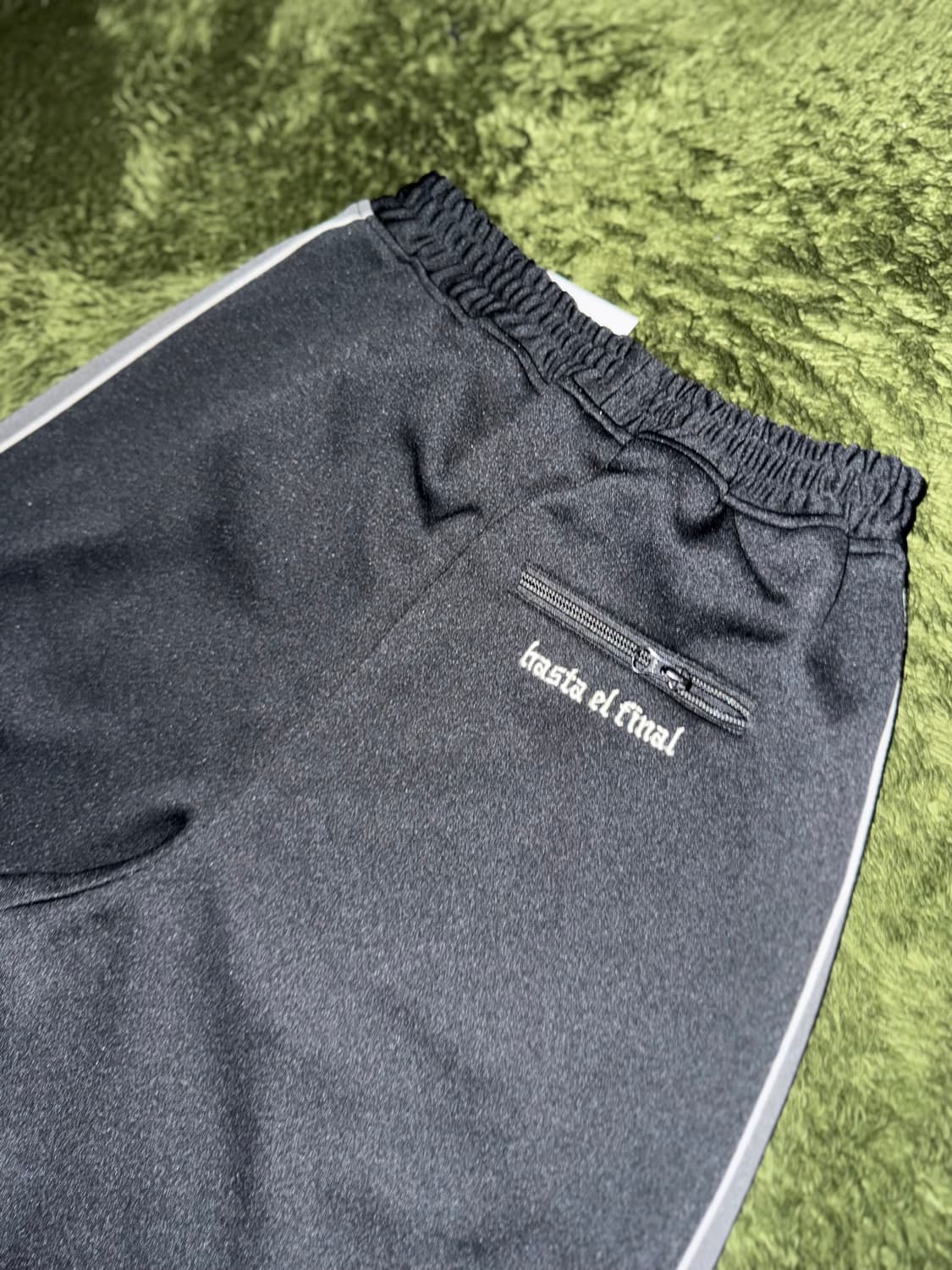 [S] Fierce 피어스 자수 로고 플레잉 트랙 팬츠 블랙 상품이미지8