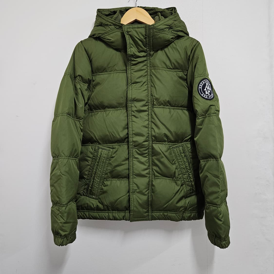 새상품 M 아베크롬비 덕다운 패딩 카키 상품이미지2