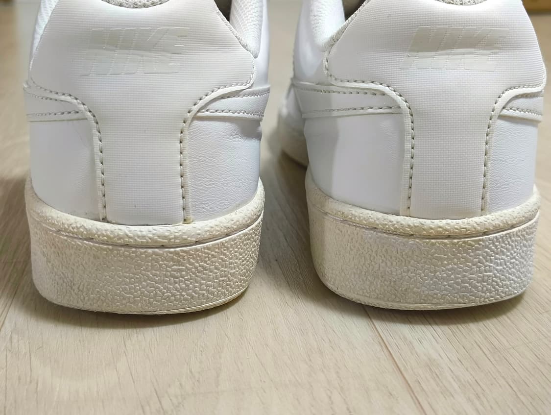 나이키 코트로얄 트리플화이트 250사이즈 상품이미지4