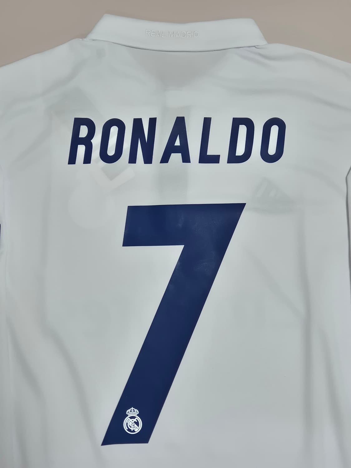 16-17 레알마드리드 홈킷 호날두 긴팔유니폼 L사이즈 레플리카  상품이미지7