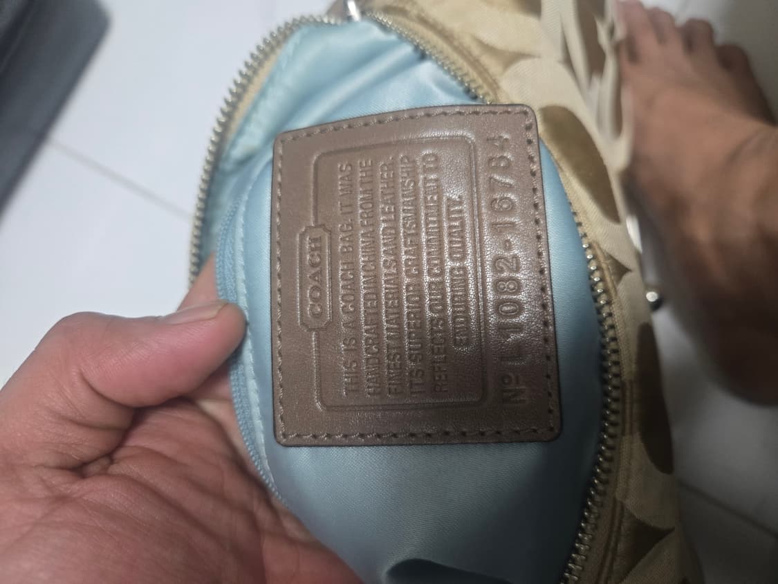 코치 시크니처 소호 백 상품이미지3