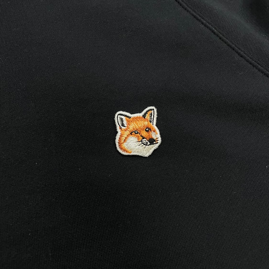 메종키츠네 폭스 헤드 맨투맨 블랙 상품이미지3