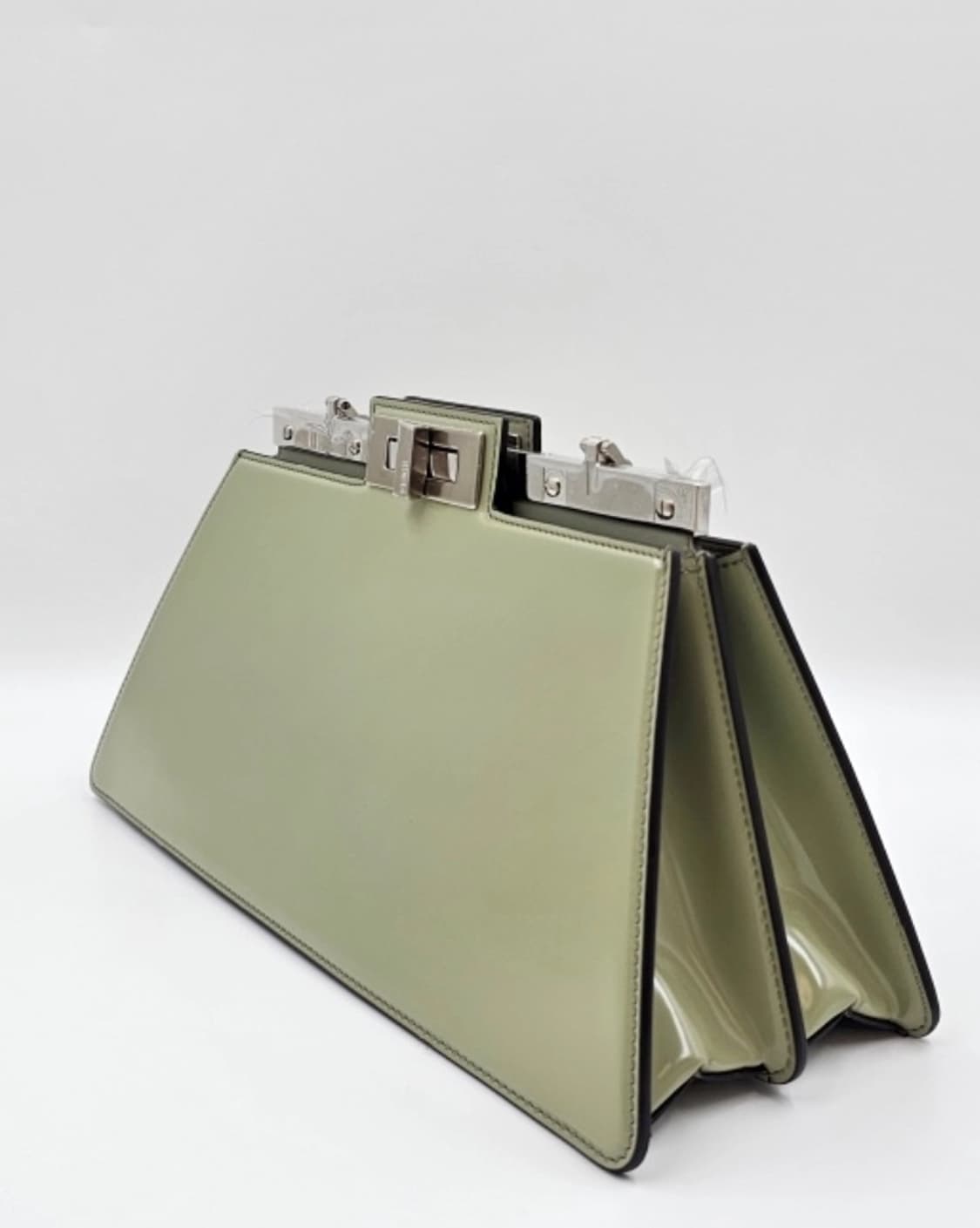 [상태 좋음] 펜디 피카부컷백 미디엄 민트 컬러 상품이미지3