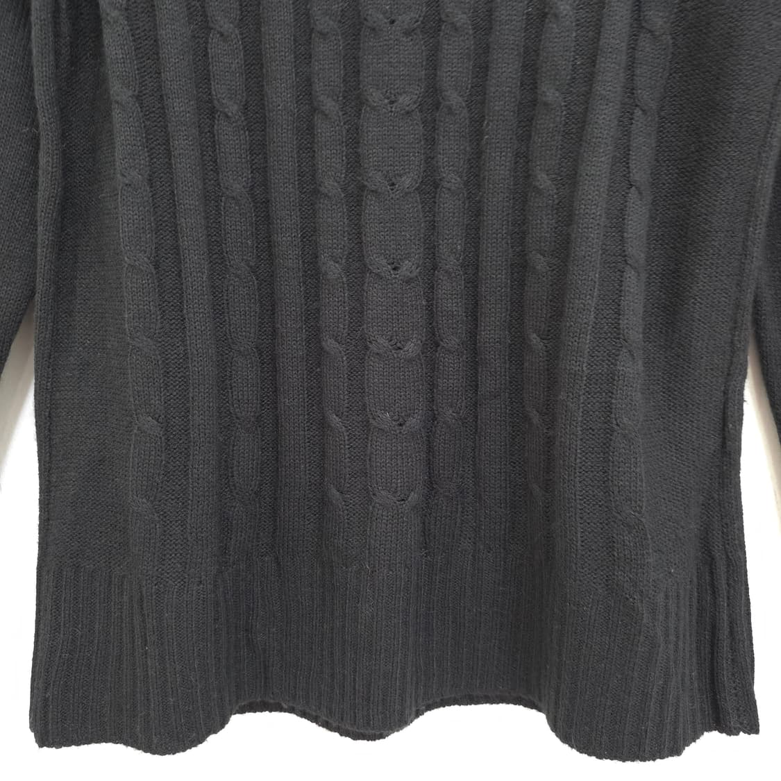 블랙 터틀넥 래빗퍼 트리밍 니트  상품이미지4