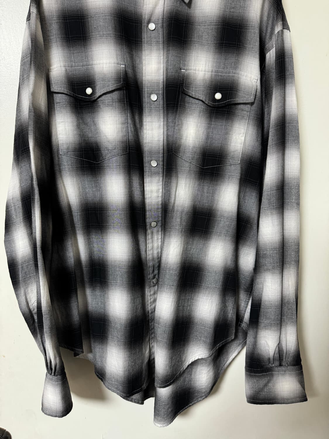 [1] 블라인드파일즈 옴브레 셔츠 블랙 상품이미지4