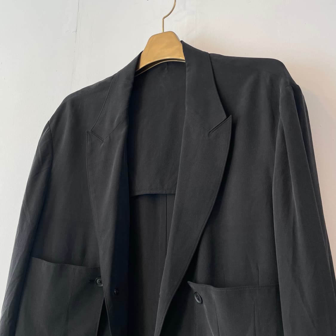 요지야마모토 21aw 자수 패치 자켓 상품이미지5