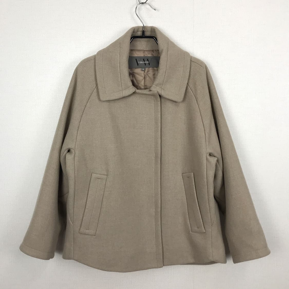 베라왕 VERAWANG 세미오버핏 숏 하프 코트 여성55 상품이미지3