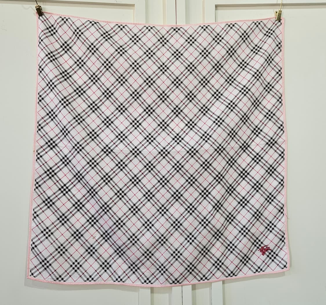 버버리(Burberry) 핑크라인 체크 손수건 상품이미지2