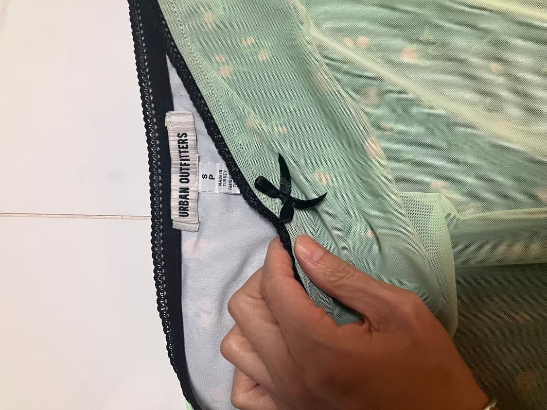 얼반아웃피터스 메쉬 레이어드 오버레이어 플로럴 스커트 상품이미지4