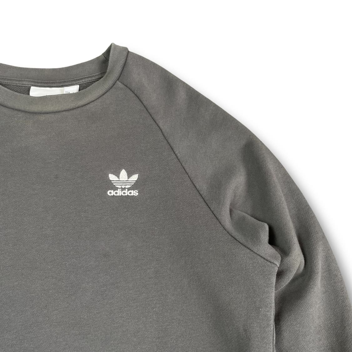 아디다스 에센셜 크루 로고자수 맨투맨 스웻셔츠 S 상품이미지3
