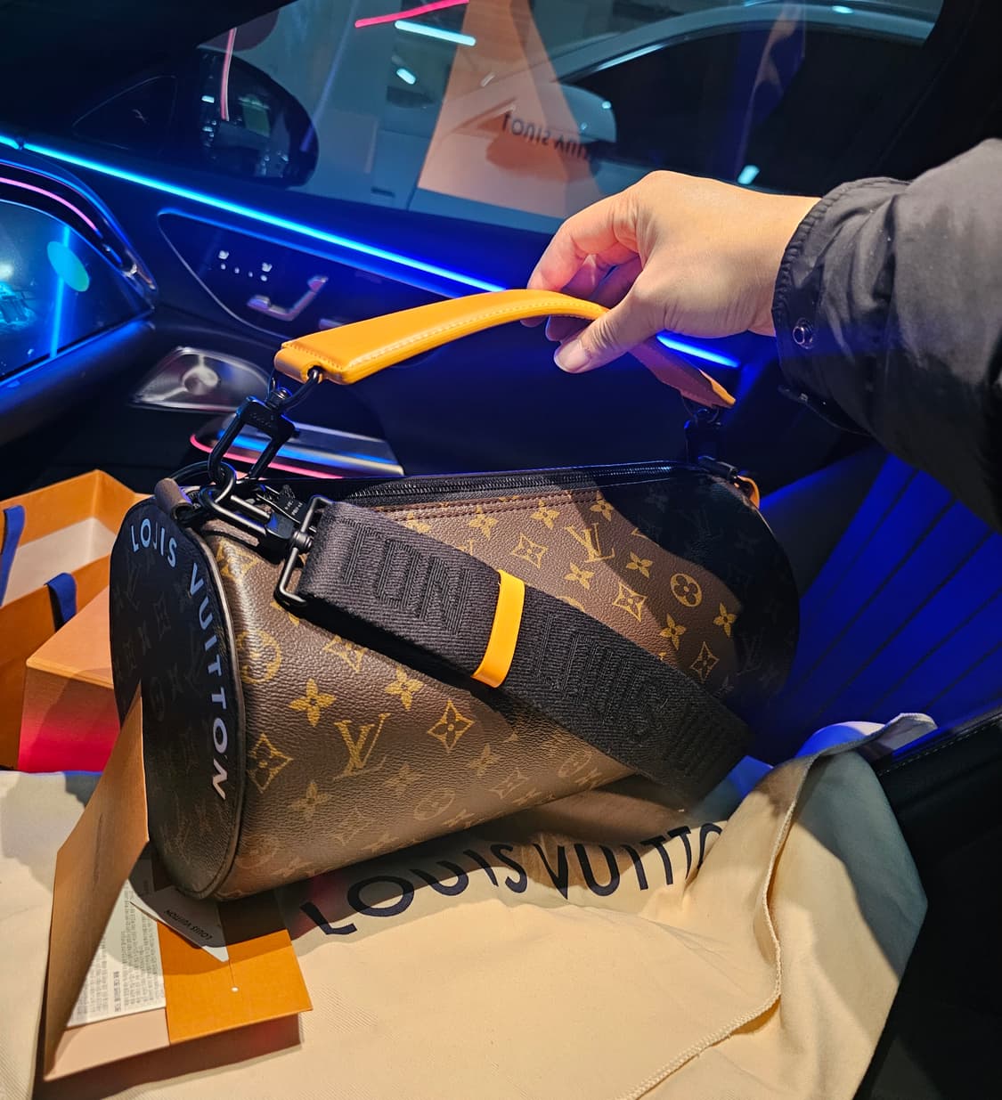 루이비통 퍼렐 키폴 폴로숑 원핸드 크로스백 토트백 Og (새상품) 상품이미지1