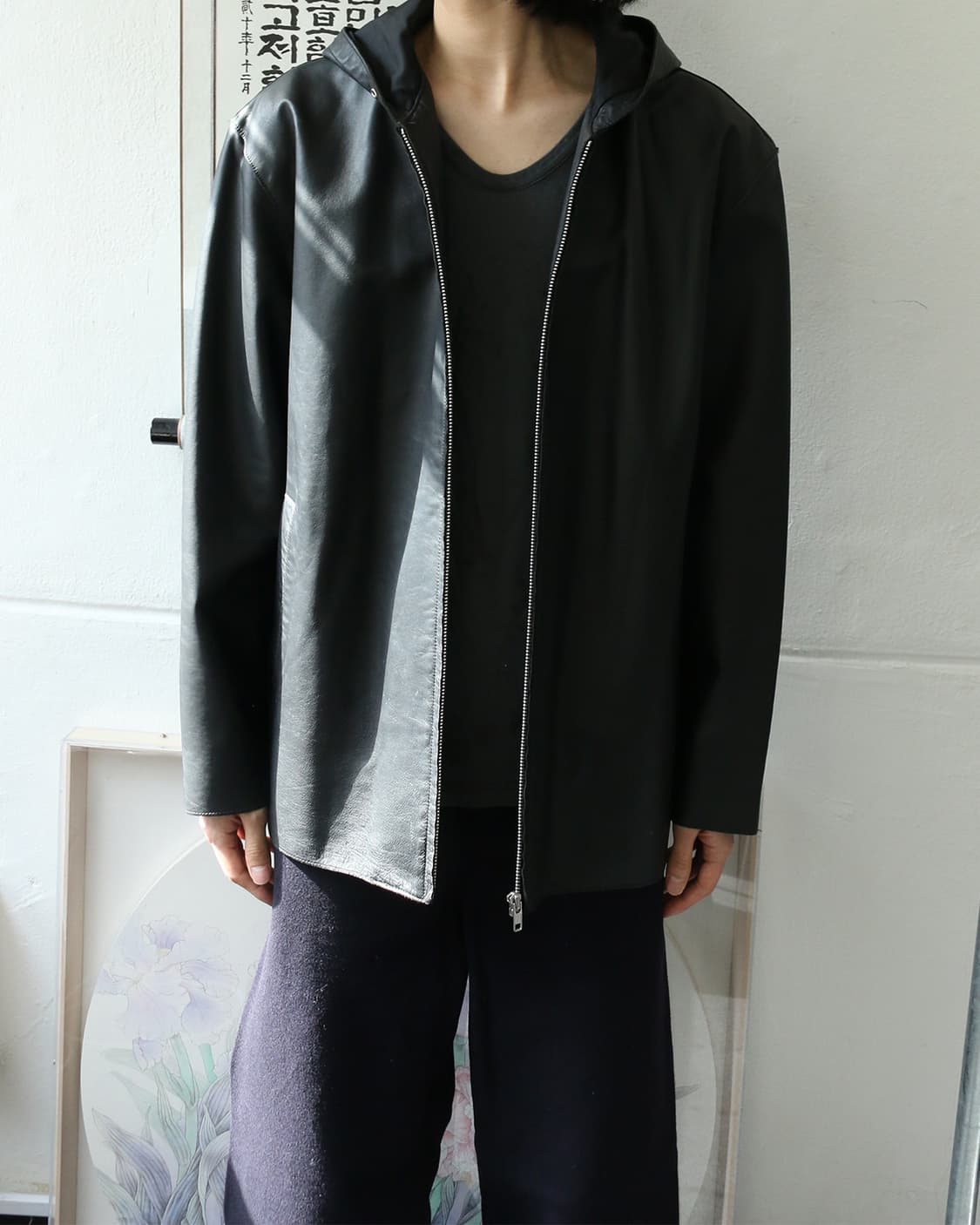 빔즈 블랙 레더 후드 집업 자켓 상품이미지2