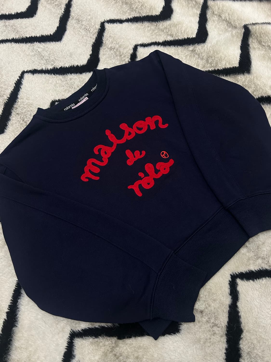 [Free]로라로라 크롭 스펠아웃 맨투맨/네이비레드 상품이미지3