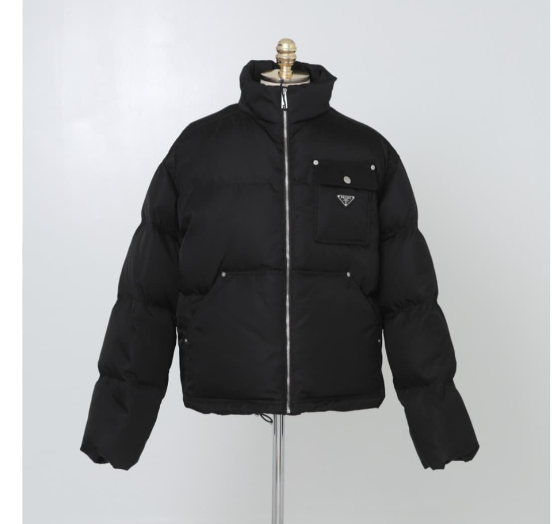 프라다 남자 크롭 다운 패딩팔아요 상품이미지1