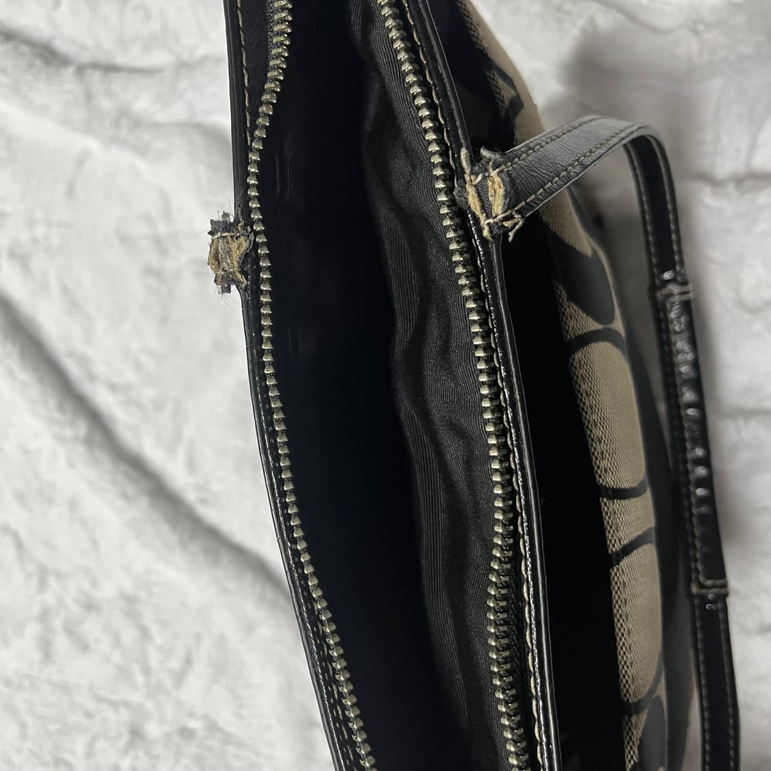 Coach 베이지 블랙 시그니처 숄더백 오네갸루 오리엔탈 상품이미지7