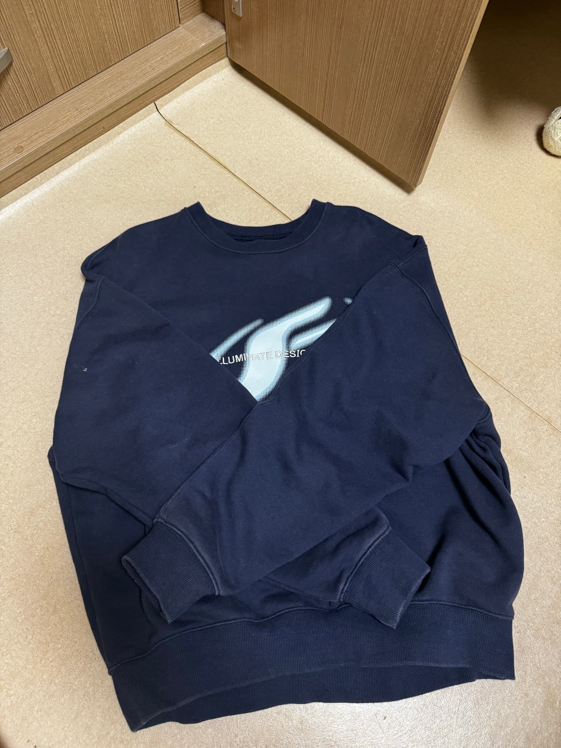 F.ILLUMINATE 맨투맨 판매합니당 상품이미지1