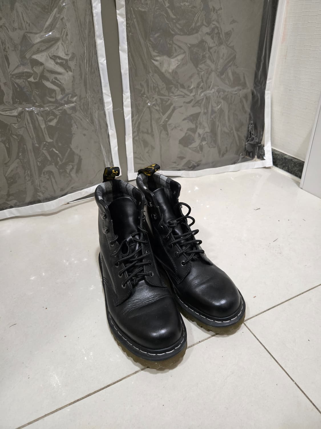 닥터마틴 할로우 8홀 블랙 260 상품이미지2