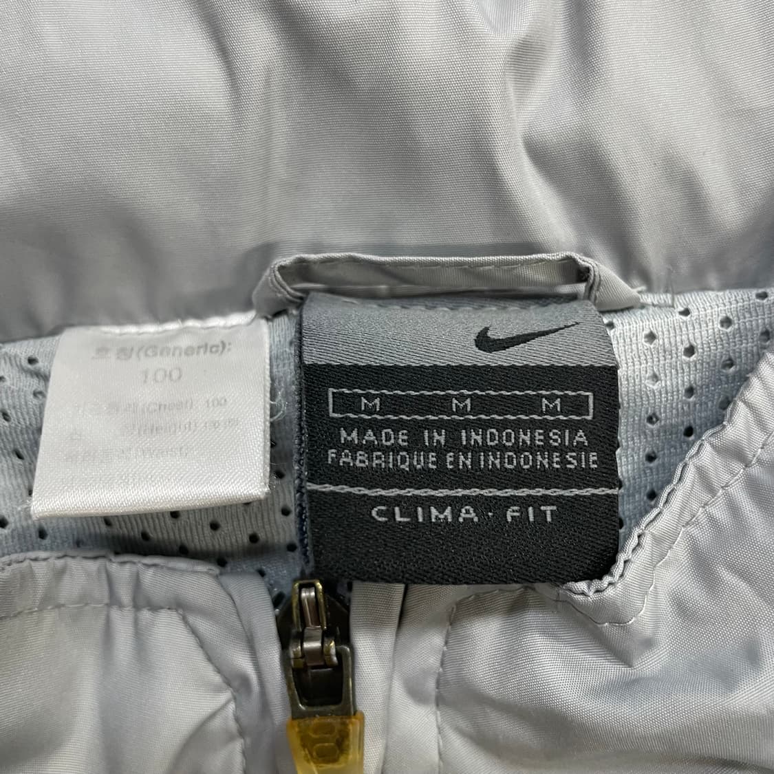 나이키 00s 맨체스터유나이티드 보다폰 바람막이 자켓 그레이 상품이미지4