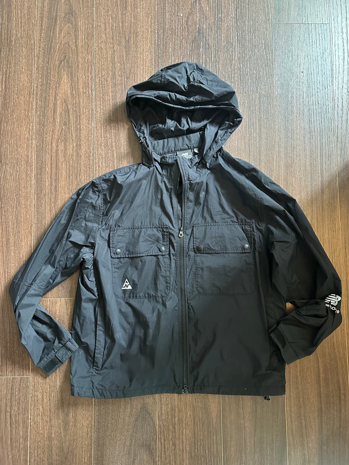 뉴발란스 바람막이 m 95 블랙 상품이미지1