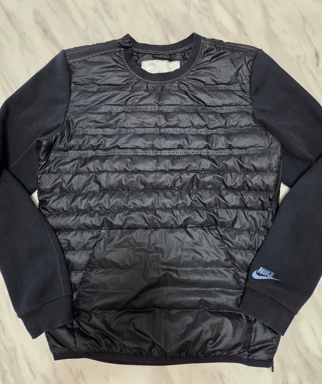 나이키 에어로프트 테크 크루 상품이미지1