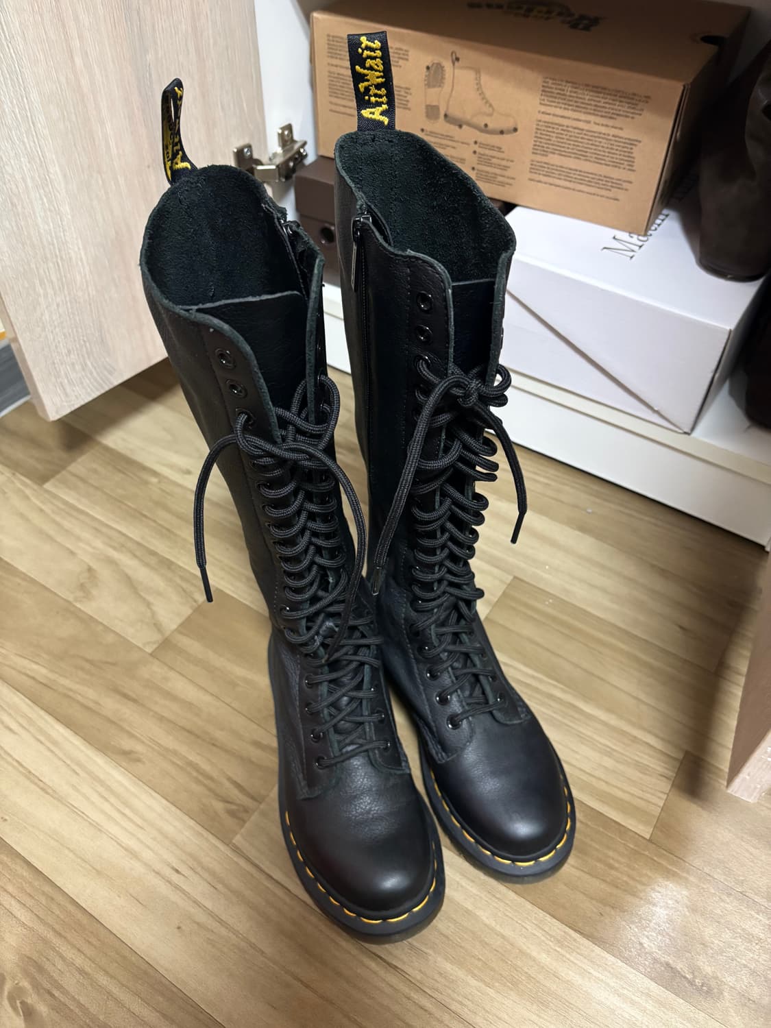 닥터마틴 1B60 20홀 uk3 상품이미지1