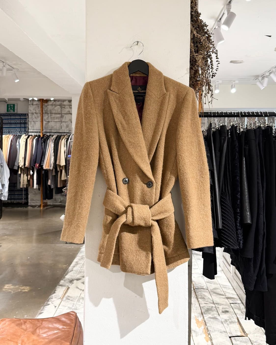 비비안 웨스트우드 베이지 울 알파카 혼방 벨티드 더블 코트 상품이미지1