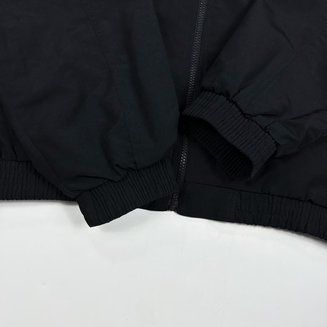 리복 클래식 오버핏 백로고 올드스쿨 바람막이 블랙 L 상품이미지6