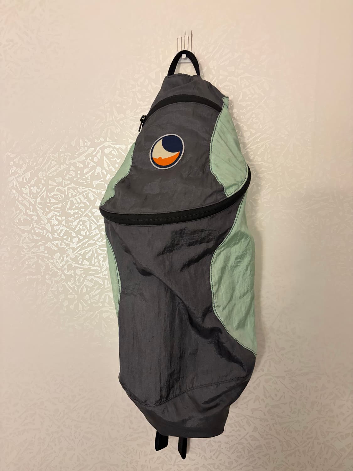 티켓투더문 백팩 상품이미지1