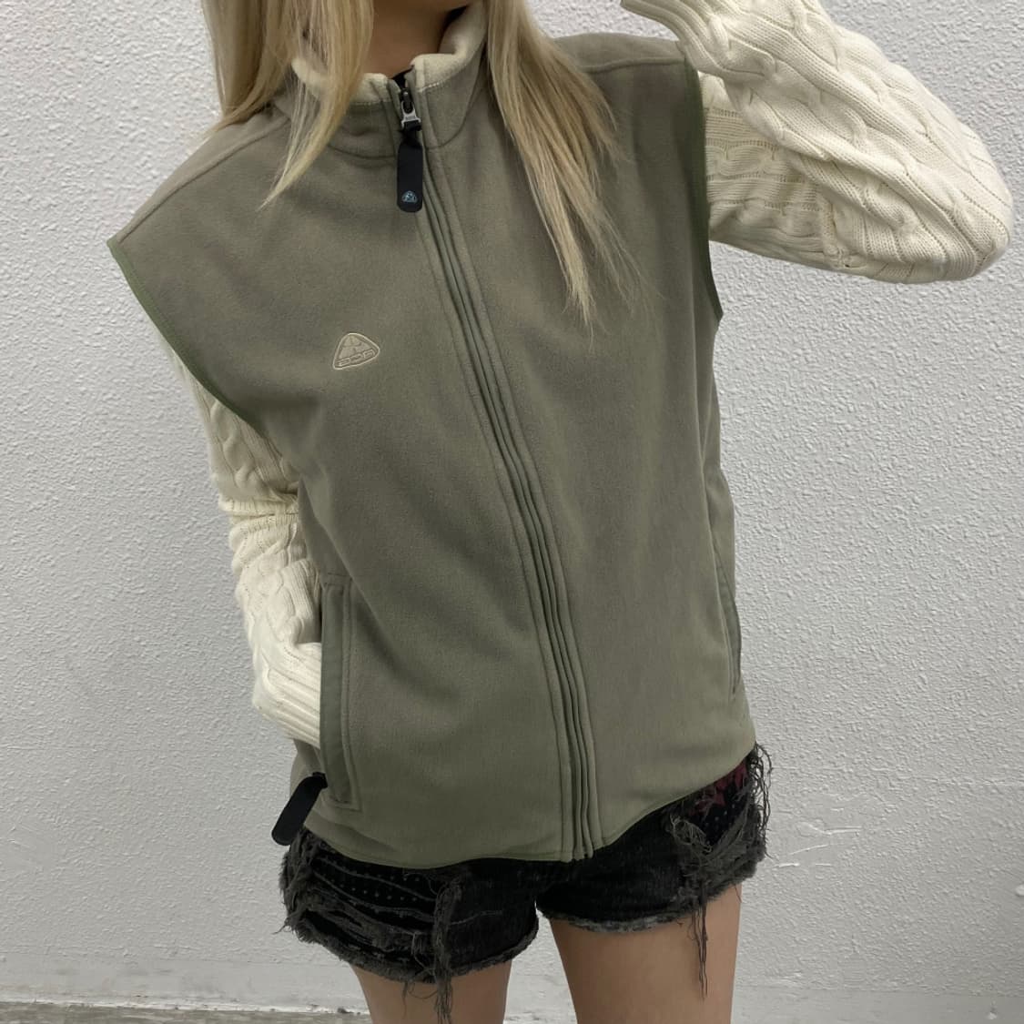 나이키 ACG 말차라떼맛 후리스 베스트 L 상품이미지1