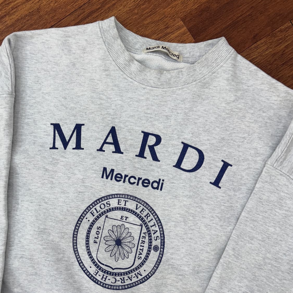 여성용 FREE 마르디메크르디 빅로고 맨투맨 티셔츠 상품이미지2
