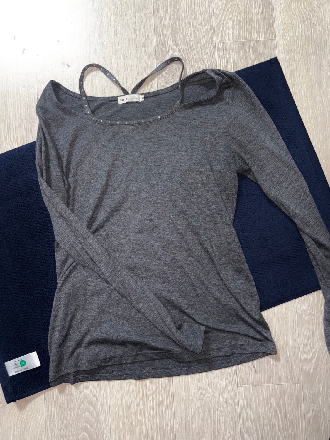 갸루 챠콜 롱슬리브 상품이미지1