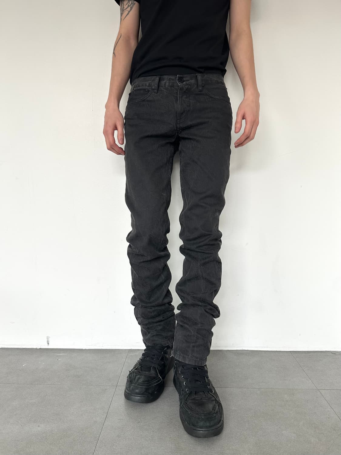 지방시 아카이브 크랙 블랙 슬림진 상품이미지1