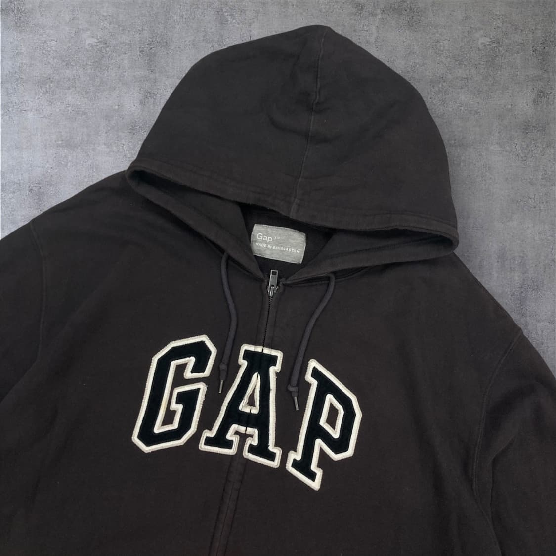 GAP 차콜 컬러 스펠아웃 빅로고 후드 집업 상품이미지2