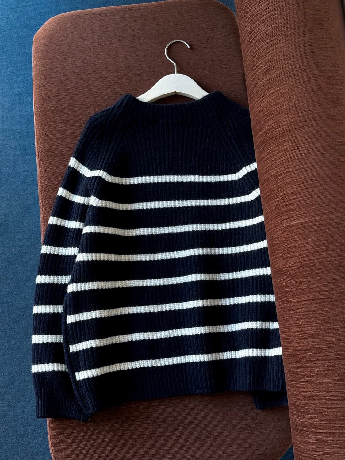 Middle gauge side zip design knit TOP 상품이미지5