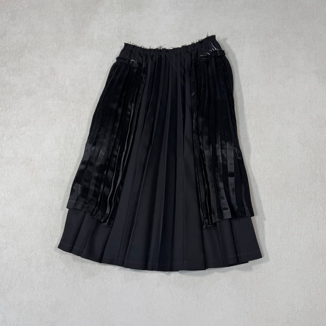25FW Pleated Multi-Length Black Skirt 상품이미지2