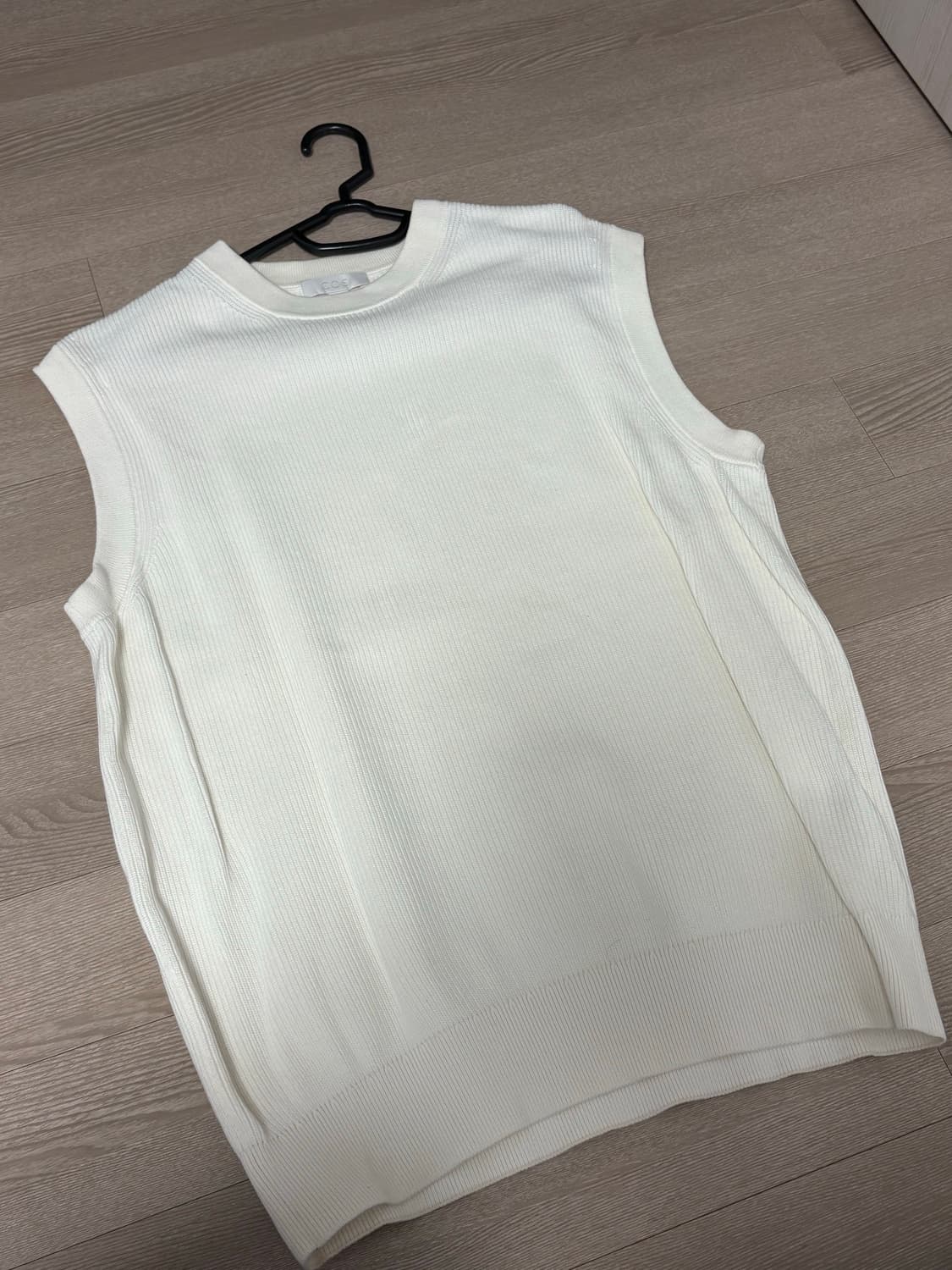 COS 화이트 민소매 니트  상품이미지2