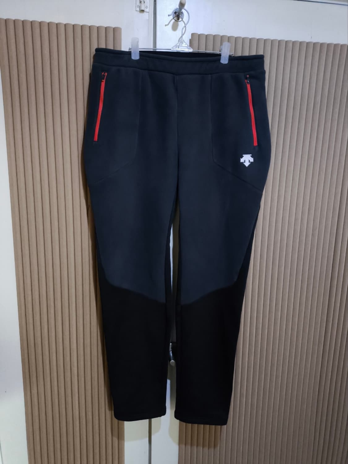 40사이즈 데상트 트레이닝 기모 플리스바지 상품이미지1