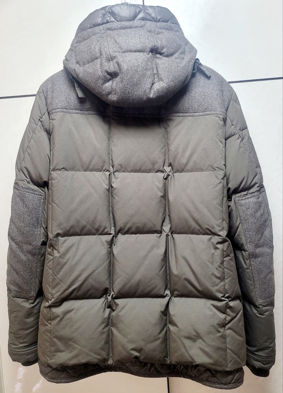 [정품] 몽클레어 패딩 자켓 경량 2 (남여공용) 새상품급 한정판  상품이미지2