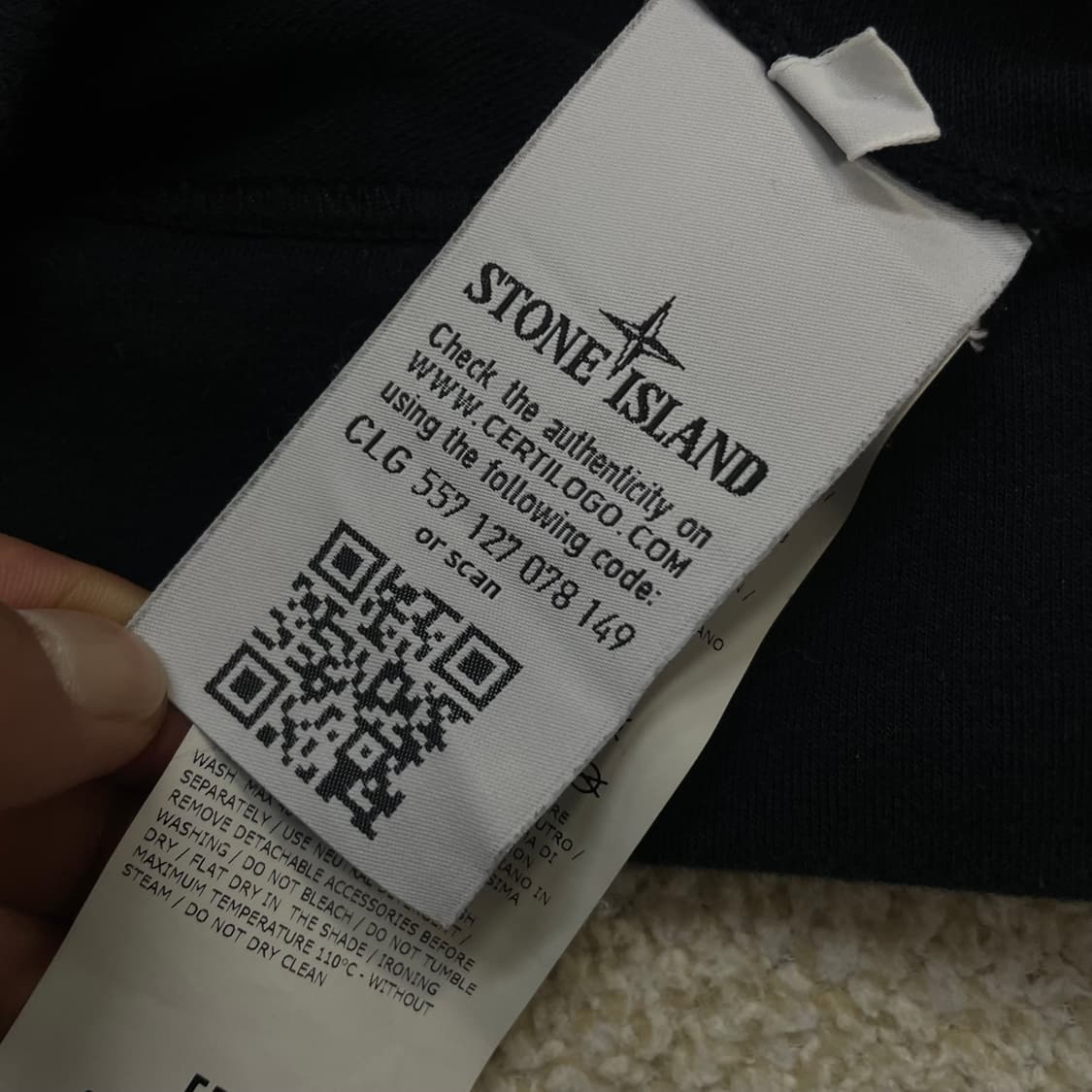 스톤아일랜드 와펜 패치 풀 오버 후드집업 블랙 상품이미지6