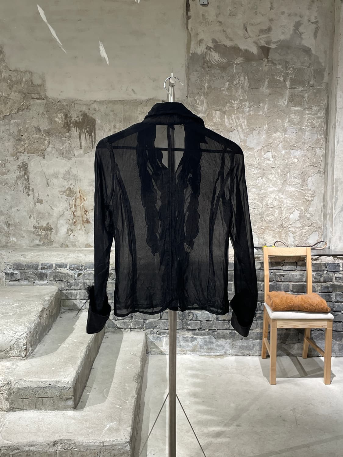 vereje 블랙 레이스 펄 시스루 셔츠 상품이미지6