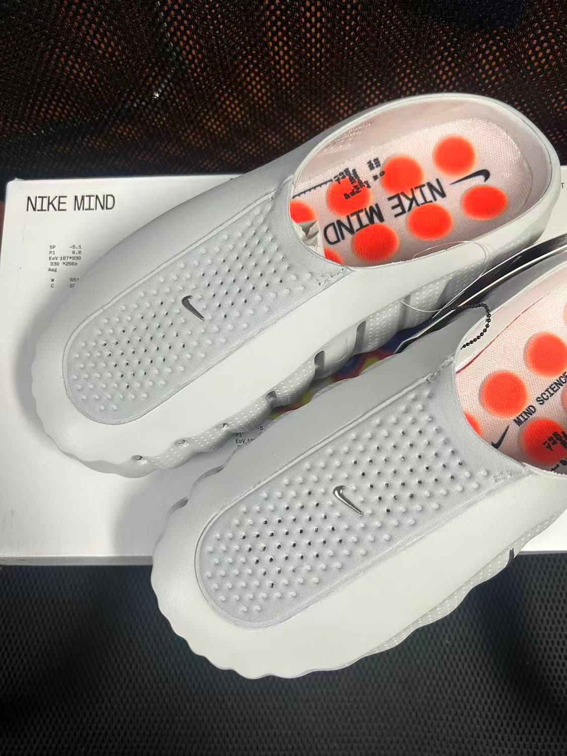 
나이키 마인드 001 라이트 스모크 그레이 크롬 43 상품이미지2