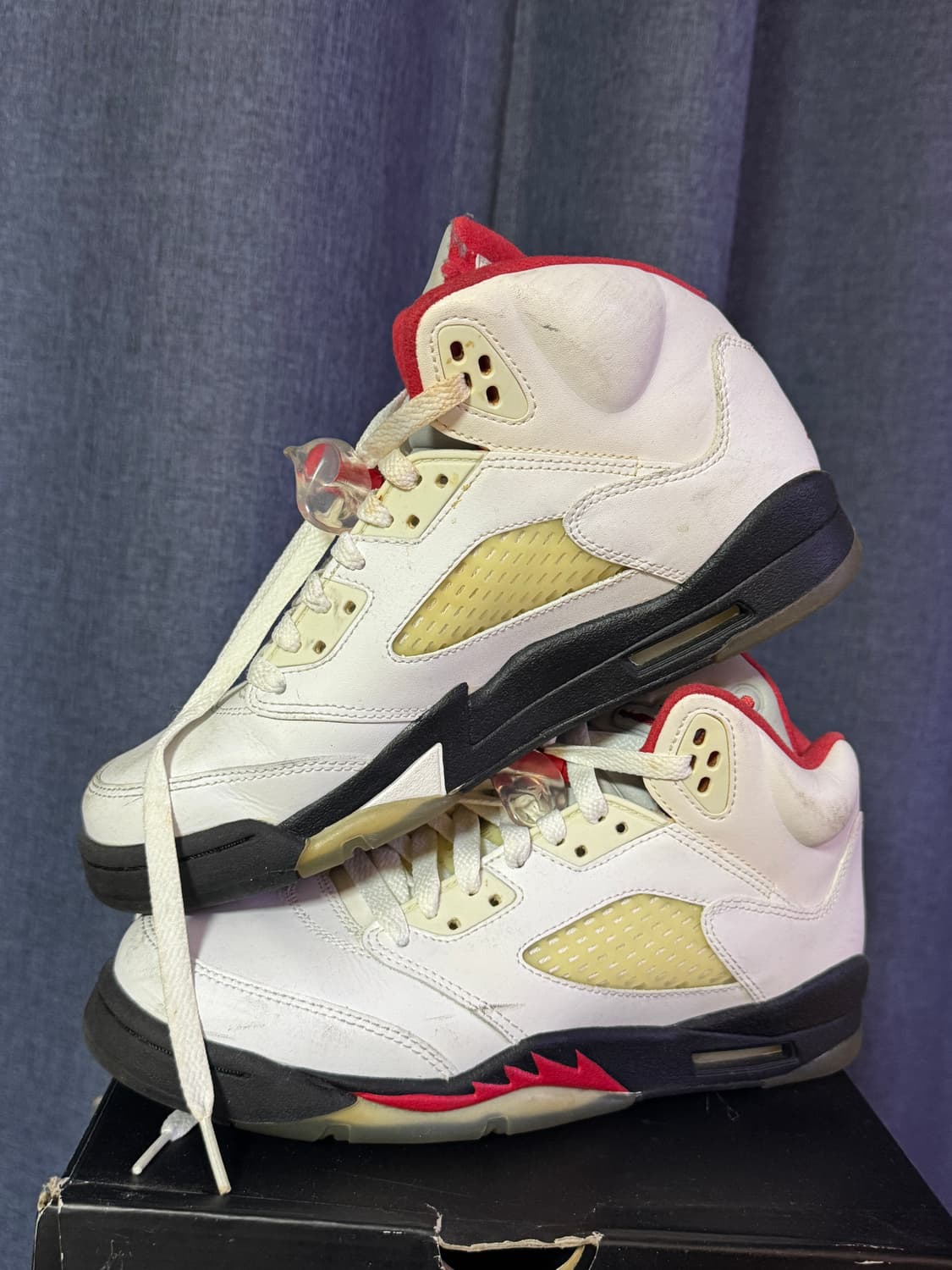 나이키 에어조던5 화이트/레드 농구화 상품이미지2