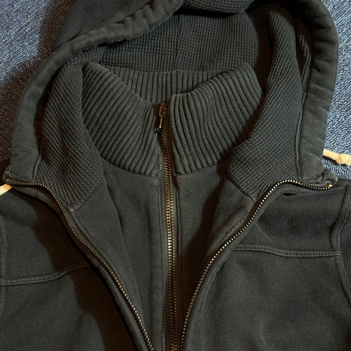 아베크롬비 피치 블랙 후드티 상품이미지4