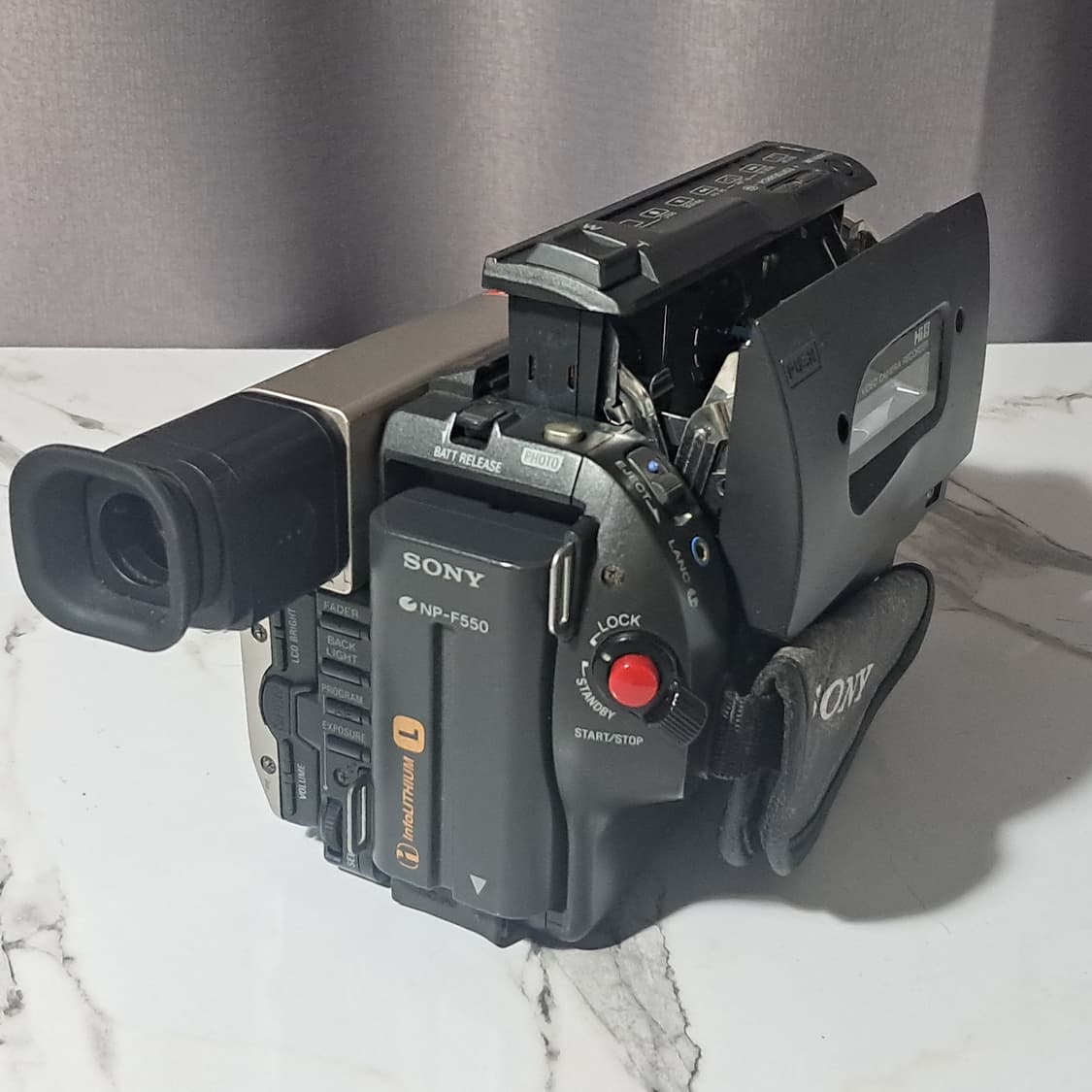 소니 8mm 캠코더 Hi8 CCD-TRV87 상품이미지5