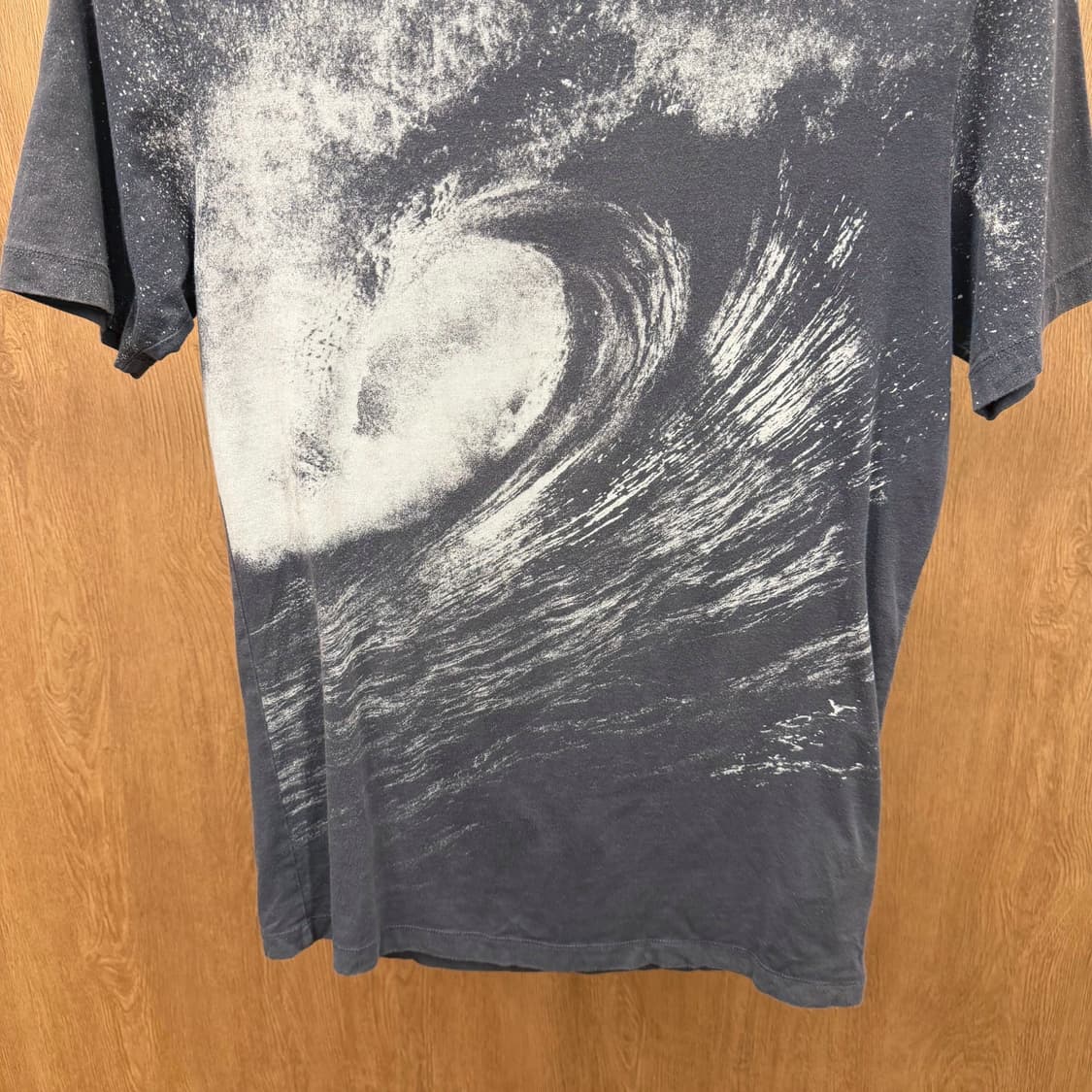 캘빈클라인 반팔 티셔츠 그래픽 프린팅 디테일 레귤러핏 차콜 그레이 상품이미지5