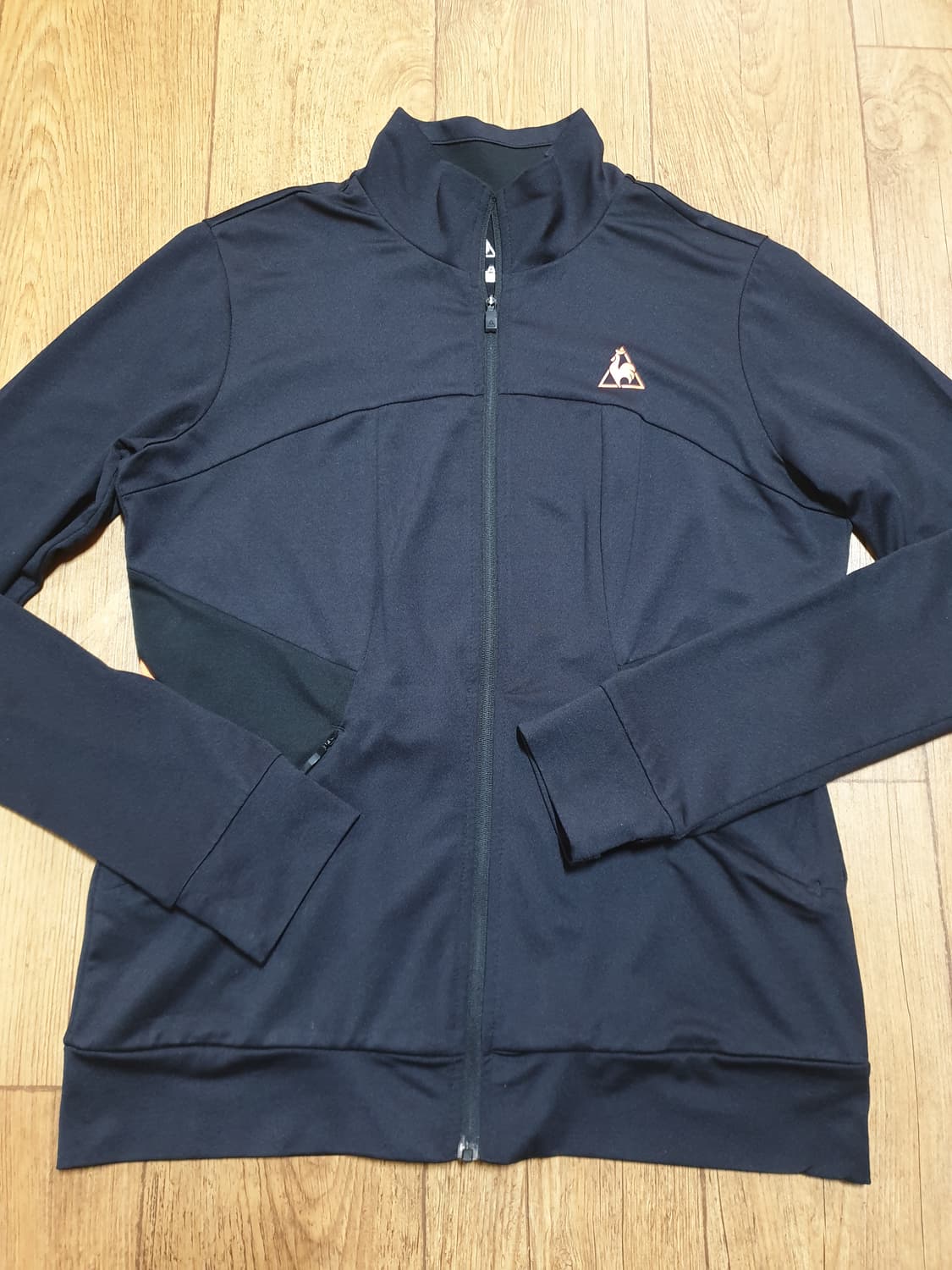 1079 르꼬끄 운동복 집업 90 사이즈입니다 상품이미지2